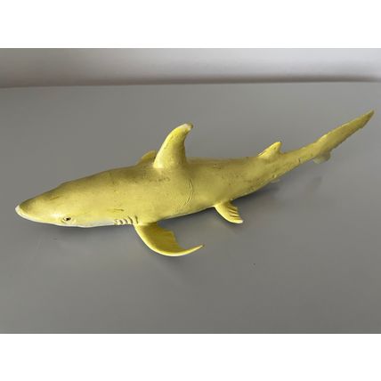 TIGER SHARK PLASTIC FIGURE (10 INCH)