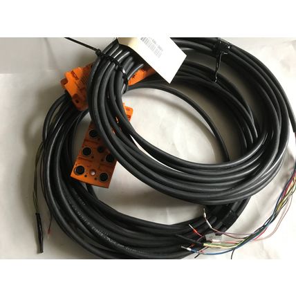 NEW IFM EBC035 SPLITTERBOX W/ HELUKABEL E170315 CABLE,SI