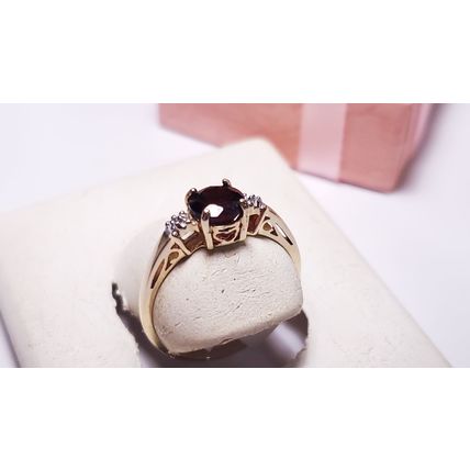 Estate 1.02ctw Natural Rd Garnet & Diamond scroll sides 10Kt Y/Gold Ring #20744