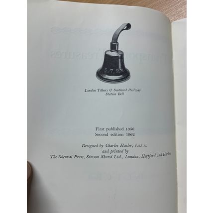 1962 "TRANSPORT TREASURES" BRITISH TRANSPORT COMMISSION PAPERBACK BOOK (LL)