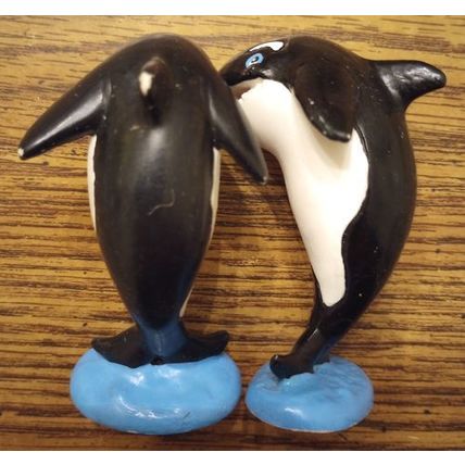 4 McDonald's Sea World PVC Fast Food toys: 2 Shamu Whales & 2 Dolly Dolphins