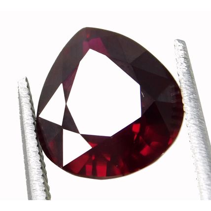 Natural Luxurious Red Rhodolite Garnet 6.80 Ct Pear Cut Gemstone