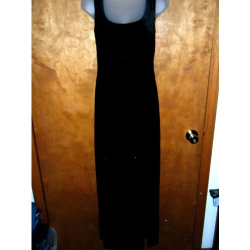 Ladies J. R. Nites By Caliendo Full Length Velvet Dress - Size 8