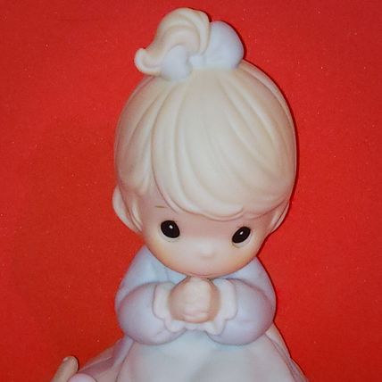 Precious Moments 1992 Members Only"Sowing The Seeds Of Love" PM922