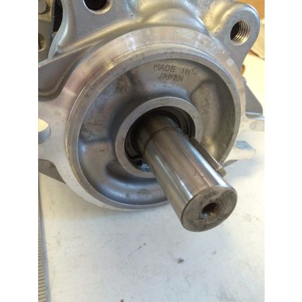 NEW KYB 8526031 9L0813 FORKLIFT HYDRRAULIC GEAR PUMP ,EN