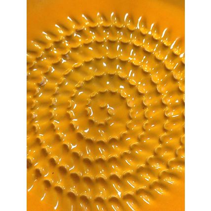 Clayton Tableware Garlic Grater 5" Plate Zester Yellow Black Olives Malaysia