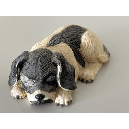 DOG FIGURINE - SLEEPING DOG