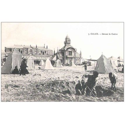 62 - Calais - devant le casino