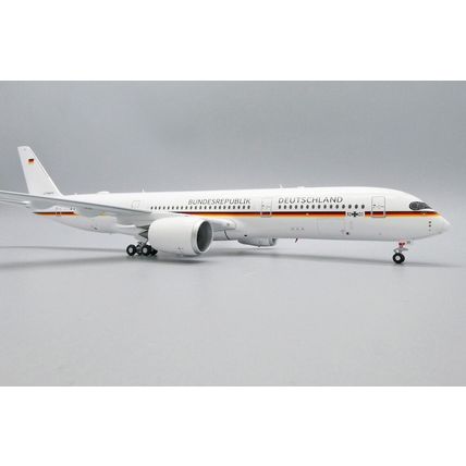 A350-900ACJ GERMAN AIR FORCE REG: 10+01 WITH STAND - JC WINGS XX20023 1/200