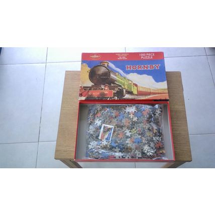 The Hornby Railway: No. 4086 'Builth Castle' Jigsaw Puzzle (1000 Piece) 2015