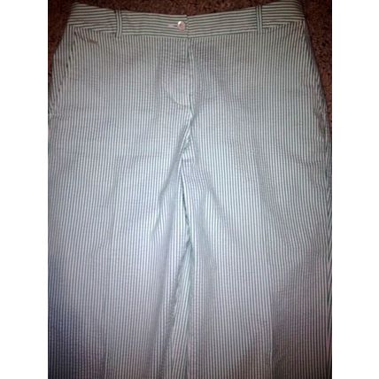 Liz Golf Finely Striped Green and White Women Shorts Size 10 Knee Length Comfort