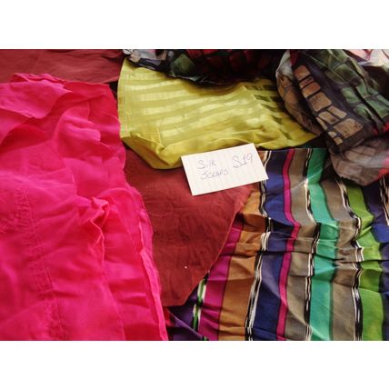 S19 100% Silk Scrap Fabric Lot Material Reclaimed clothing over 3 oz Crafting