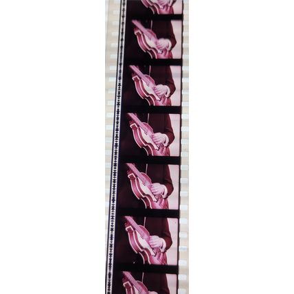 Beatles.. Pk MTP - b040N . 1 STRIP OF 5 - 35MM FILM CELLS