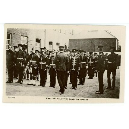 POSTCARD Kneller Hall Royal Military School Of Music Band,on Parade - Unposted