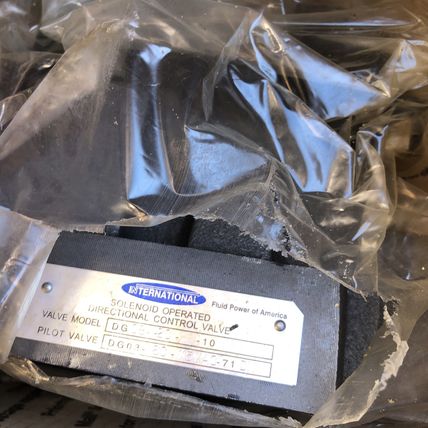 NEW INTERNATIONAL DG03-6C-115VAC72DN,DG08-2C-10 SOLENOID HYDRAULIC VALVE,Am,Ck