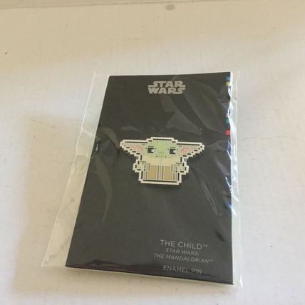 NEW San Diego Comic Con Exclusive Mandalorian The Child Pixel Pin
