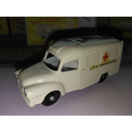 Matchbox - No14 Bedford Ambulance - replica / copy box -