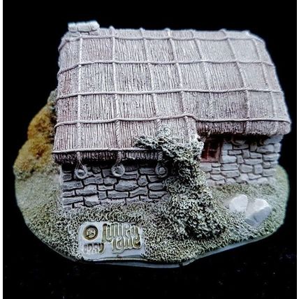 Lilliput Lane Magilligans Cottage Collectable Vintage Ornament