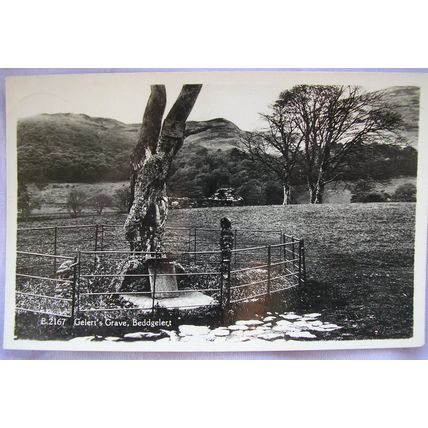 c1950s postcard Gelerts Grave, Beddgelert