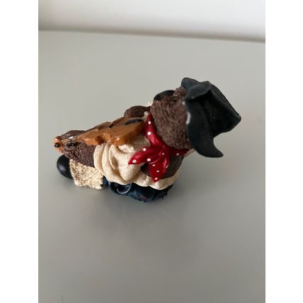 BEAR PLAYNG VIOLIN FIGURE (SMALL WORLD)