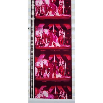 ALICE COOPER. Pk MTP - B039m . 1 STRIP OF 5 - 35MM FILM CELLS.