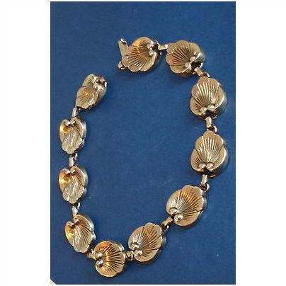 Dramatic Silver Tone retro Choker necklace Engraved Leaf Statement 60s Mod jewel