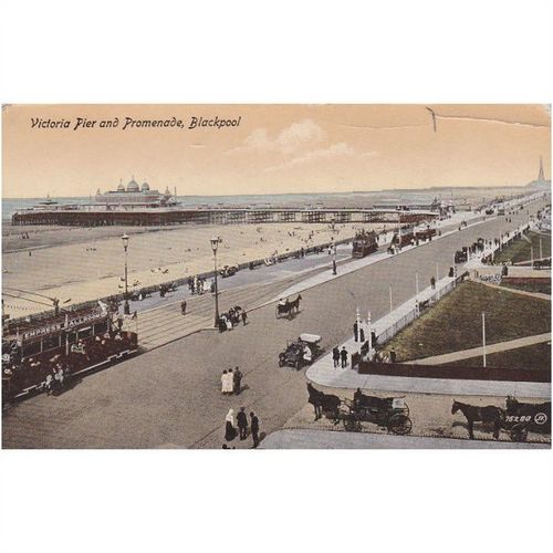 Victoria Pier and Promenade Blackpool Lancaster Postcard (Lan70856)