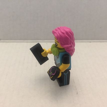 Official Lego Gamer Girl Minifigure