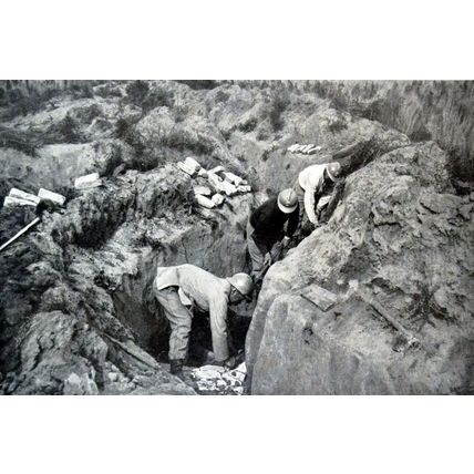 AT THE FRENCH CAMP NEAR SALONIKA: THE FLAG GUARD 1915 FRANCE WORLD WAR I