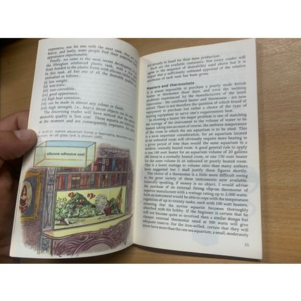 1980 "TROPICAL MARINE AQUARIA" ILLUSTRATED VINTAGE PAPERBACK BOOK (P2)