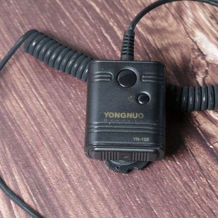 Yongyou YN-128 wireless remote shutter release