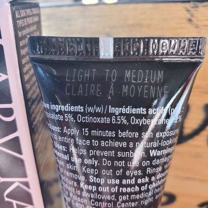 CC Cream - Light to Medium Cover Cream Sunscreen SFP 15 - Mary Kay