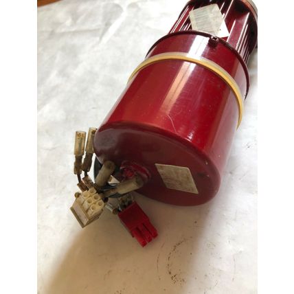 YASKAWA USAREM-01YR41 YASKAWA USAREM-0IYR4I AC SERVO MOTOR ,CG