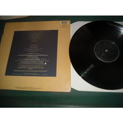 LORRIE MORGAN LP - LEAVE THE LIGHT ON