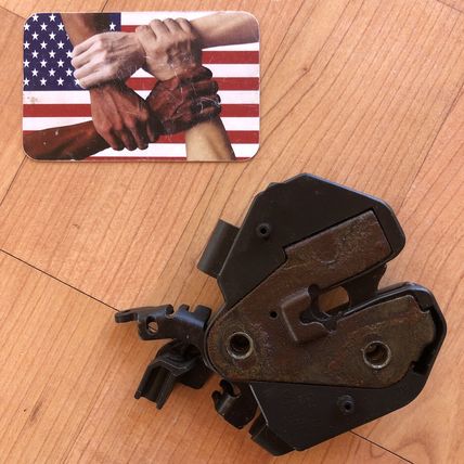 Volvo 9483765 Hood Latch Lock Left Right V70 S70 C70 V70R OEM