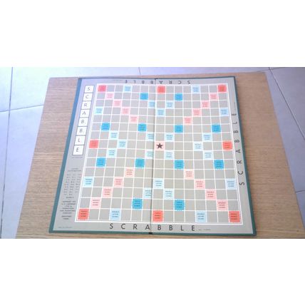 SCRABBLE Original Board Game - VINTAGE & COMPLETE