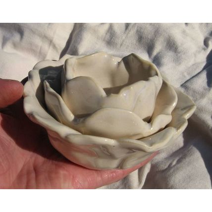 HMK Clay Flower 4.5 Inches Paperweight Accent Piece