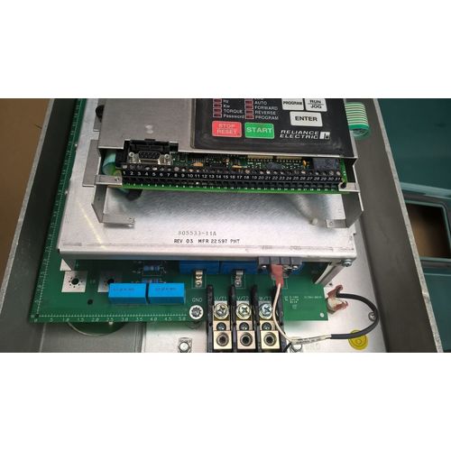 RELIANCE ELECTRIC GV 3000 SE MODEL:30V4260 30HP 460 VOLT AC Drive GV3000 30H4260