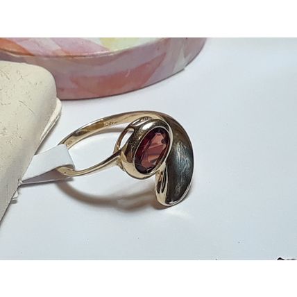 3/4ct Oval Natural 7X5mm Garnet Bezel criss cross 14Kt Yellow Gold Ring #17880
