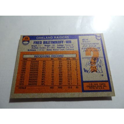 1976 Topps Football Card # 025 Fred Biletnikoff VG-Ex (4) Oakland Raiders