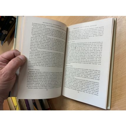 RARE* 1961 "MOTORCYLE ENGINEERING" 1ST ED P E IRVING ILLUSTRATED HB BOOK (P4)