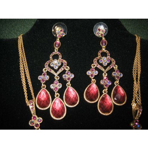 Beautiful Crystal Studded Necklace & Matching Chandelier Earrings