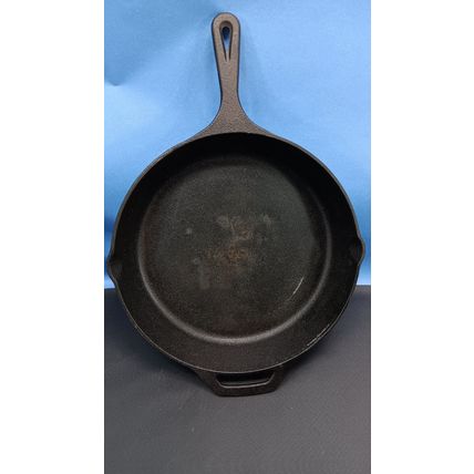 Utopia Kitchen Pan Cast Iron Round Surface Heavy 12