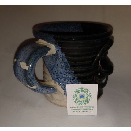 HANDCRAFTED GLAZED STONEWARE FACE MUG BLUES & WHITE SIGNED RT
