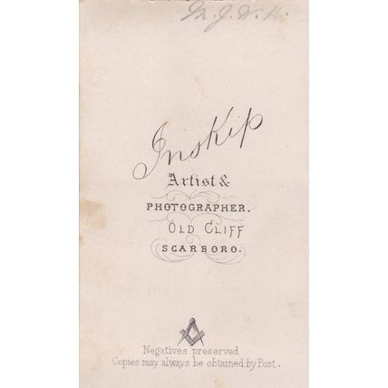 VICT. CDV PHOTO -SMART MAN. PILLAR/BOOK BY INSKIP, SCARBOROUGH