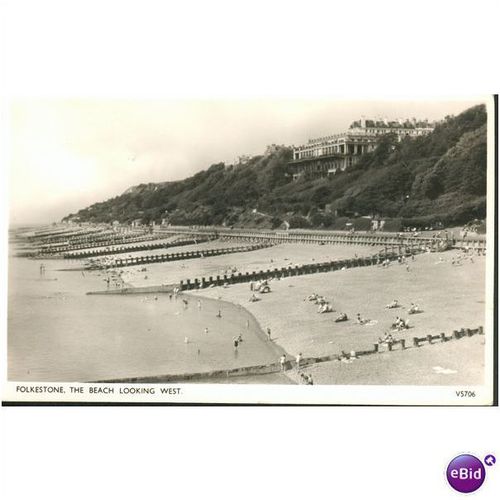 Folkestone, Kent, The Beach Looking West 1955 - Photochrom Co Ltd - V5706