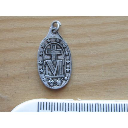 1830 Christian Vintage Medal Pendant (e491)