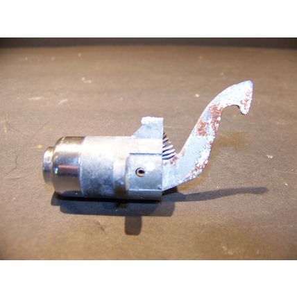 1960 DODGE MATADOR GLOVEBOX BUTTON & LATCH ASSY. OEM