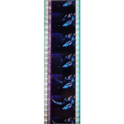 Pk GEB - B - MIX - A 007g. 1 STRIP OF 5 - 35MM FILM CELLS. ( AVP )