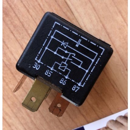 OEM AC Electro Clutch Relay # 267 VW Audi A4 A6 S6 A8 Allroad 443919578C